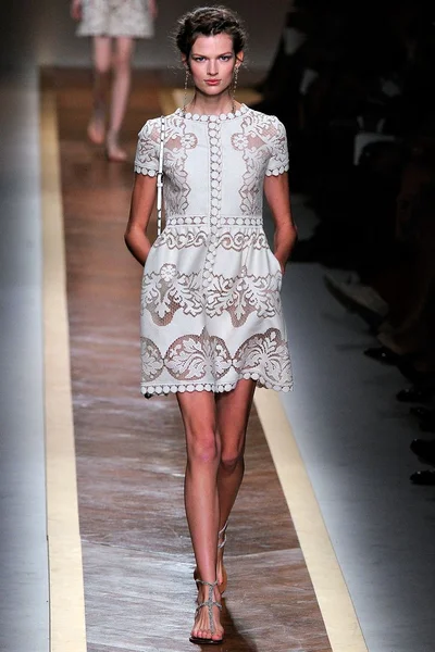 Look 1
